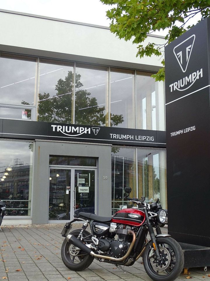 Triumph SCRAMBLER 1200 XE   *AKRAPOVIC & VIEL ZUBEHÖR!! in Leipzig