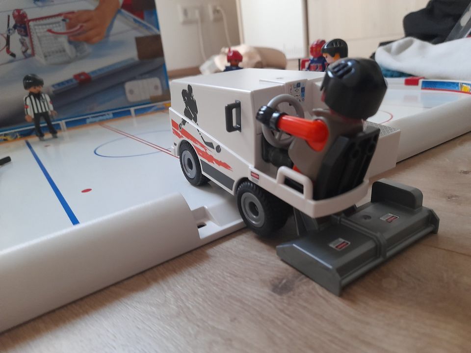 Playmobil Action&Sport Eishockey Set Mit Eismaschine in Beverungen