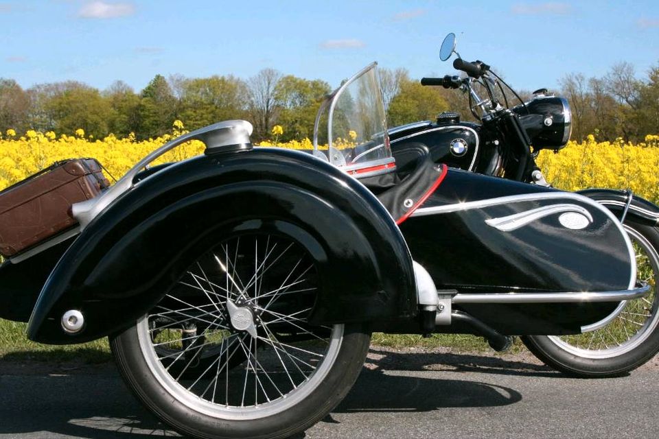 BMW R 26 Gespann in Uplengen