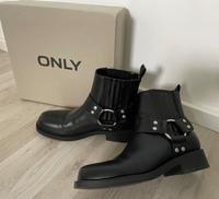 ONLY Biker Boots Stiefel * Gr. 38 (39) * schwarz * wie neu Hessen - Heusenstamm Vorschau
