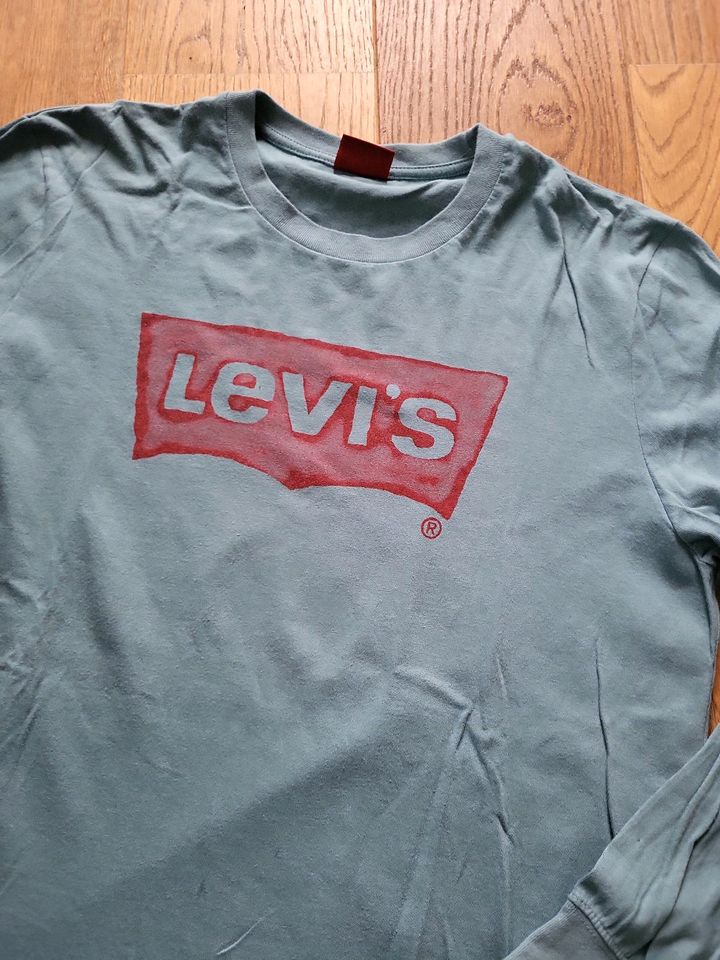 Levi's langarm- shirt, pulli, gr.M/ 48,  164....w. neu in Bad Neustadt a.d. Saale