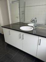 Badezimmerwaschtisch mit „Marmor Optik“ Platte München - Bogenhausen Vorschau