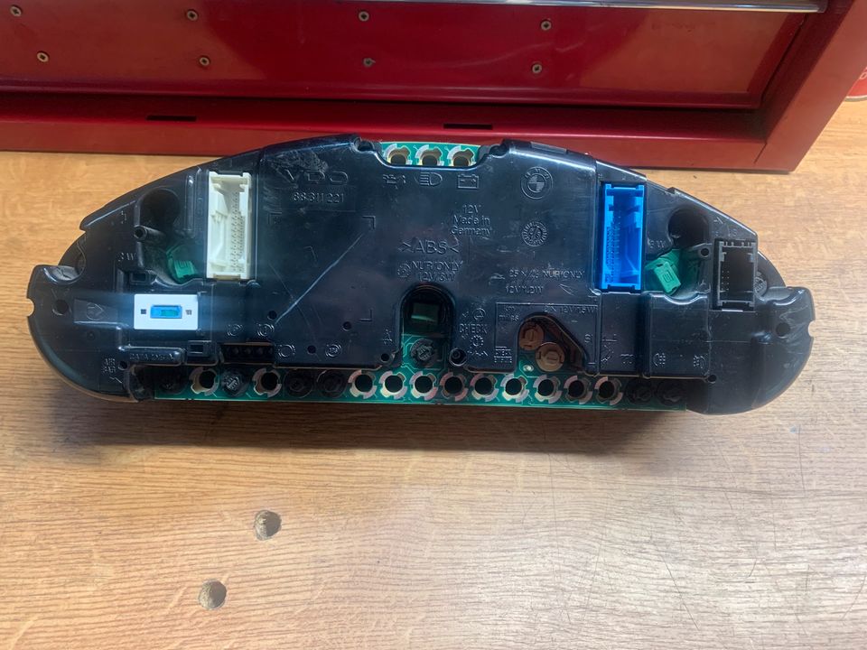 BMW e36 Kombiinstrumente in Igensdorf