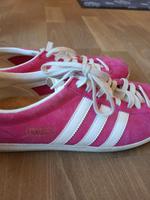 Adidas Gr. 42 Turnschuhe 9.5 Kork pink neuwertig Nordrhein-Westfalen - Gladbeck Vorschau