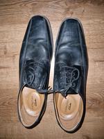Schwarze Echtlederschuhe von Clarks Gr. 47 Kr. München - Ottobrunn Vorschau