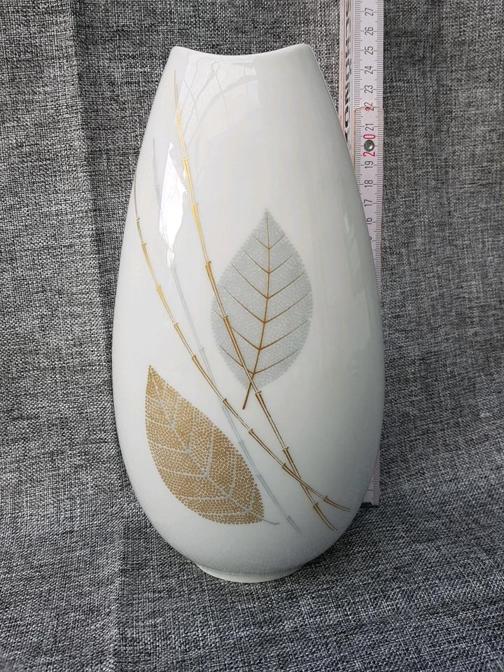 Thomas Vase ca. 23cm hoch, Entwurf R. SCHARRER 1958 in Hessen - Hanau |  Kunst und Antiquitäten gebraucht kaufen | eBay Kleinanzeigen ist jetzt  Kleinanzeigen