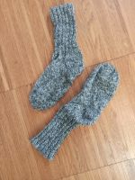 Handgestrickte Wollstrümpfe Socken etwa Größe 27 Berlin - Mitte Vorschau