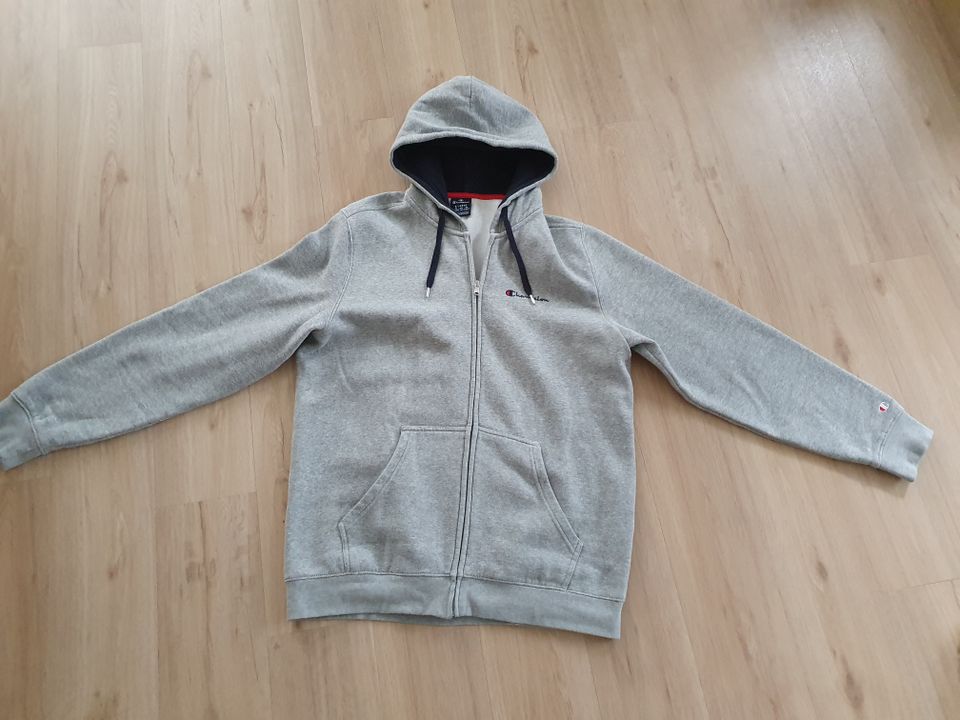 Sweatjacke "Champion" Gr. XL in Rosenheim