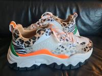 Buffalo Plateau Trail White Animal Mix Schuhe Gr. 42 Neuwertig Nordrhein-Westfalen - Langenfeld Vorschau