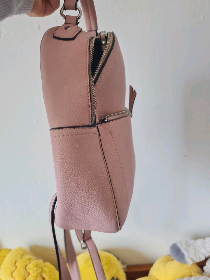 Schöner (Kunst-) Lederrucksack rosa in München