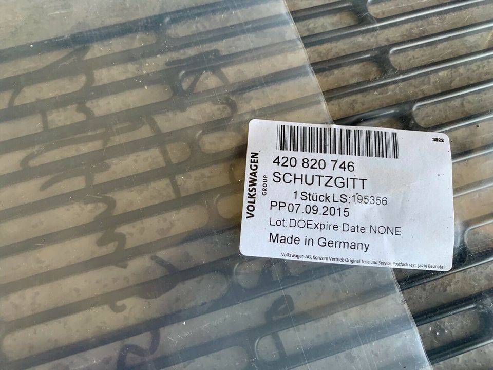 Audi R8 Lüftungsgitter / Schutzgitter NEU 420820746 in Blankenburg (Harz)