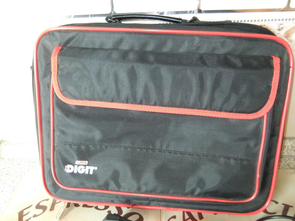 Fujitsu Lifebook E782 Intel Core i7 Win 10 16GB Ram 256 GB SSD in Wittmar