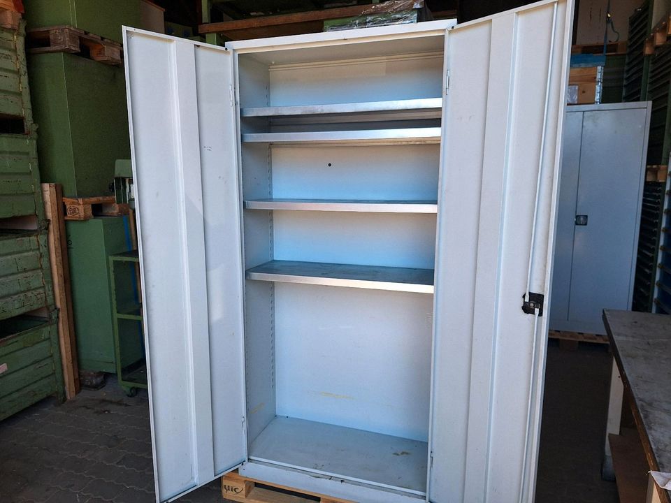 Werkzeugschrank Schrank Flügeltürenschrank Stahlschrank Industrie in Thalmässing