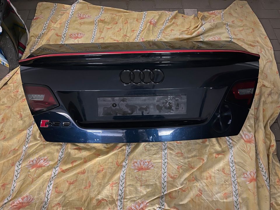 Audi A6 4f Limousinen Bodykit. Stoßstange, Kofferraum, Schweller in Köln -  Ossendorf, Ersatz- & Reparaturteile