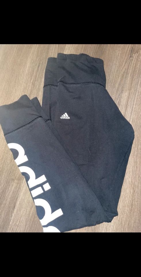 Adidas Leggings in Moormerland