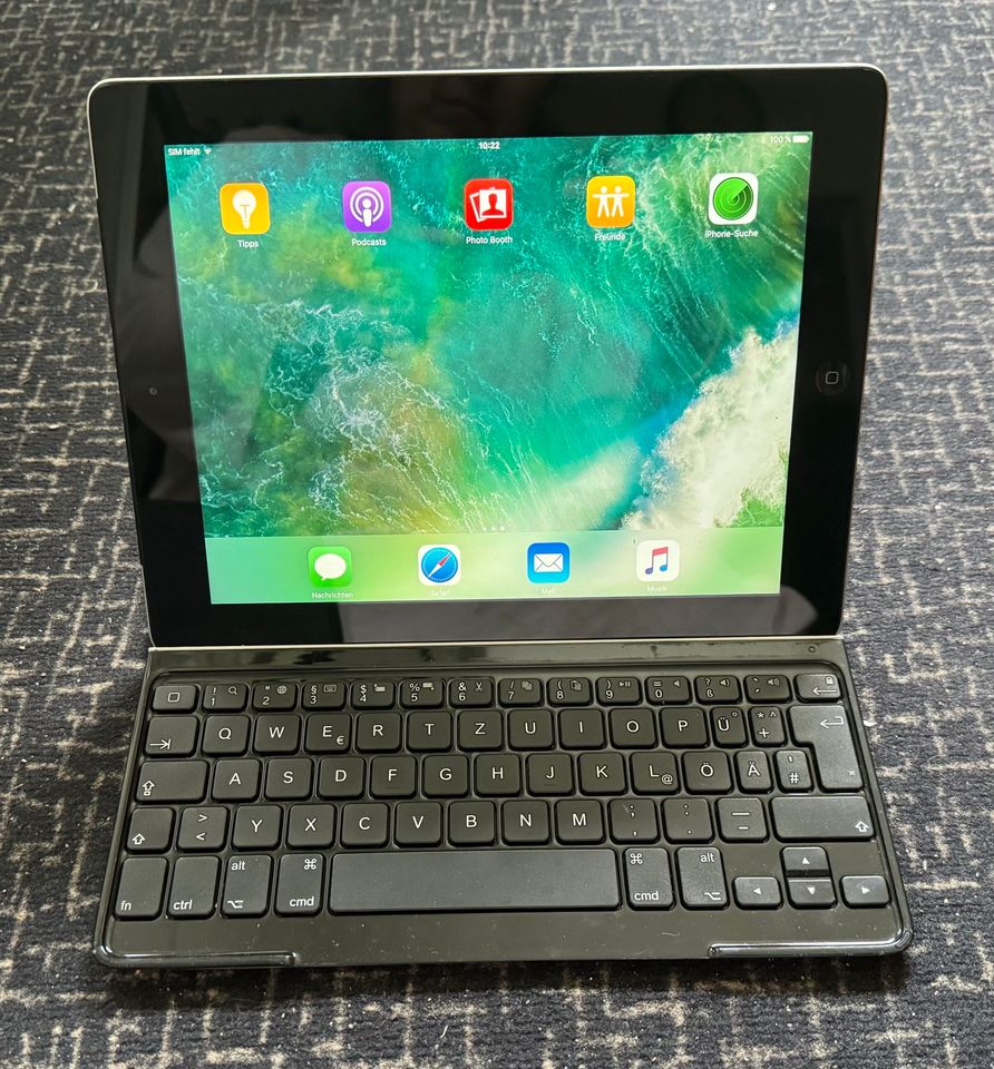 iPad Tablet mit 3g also nimmt simkarte inkl. Tastatur und Tasche in Delmenhorst