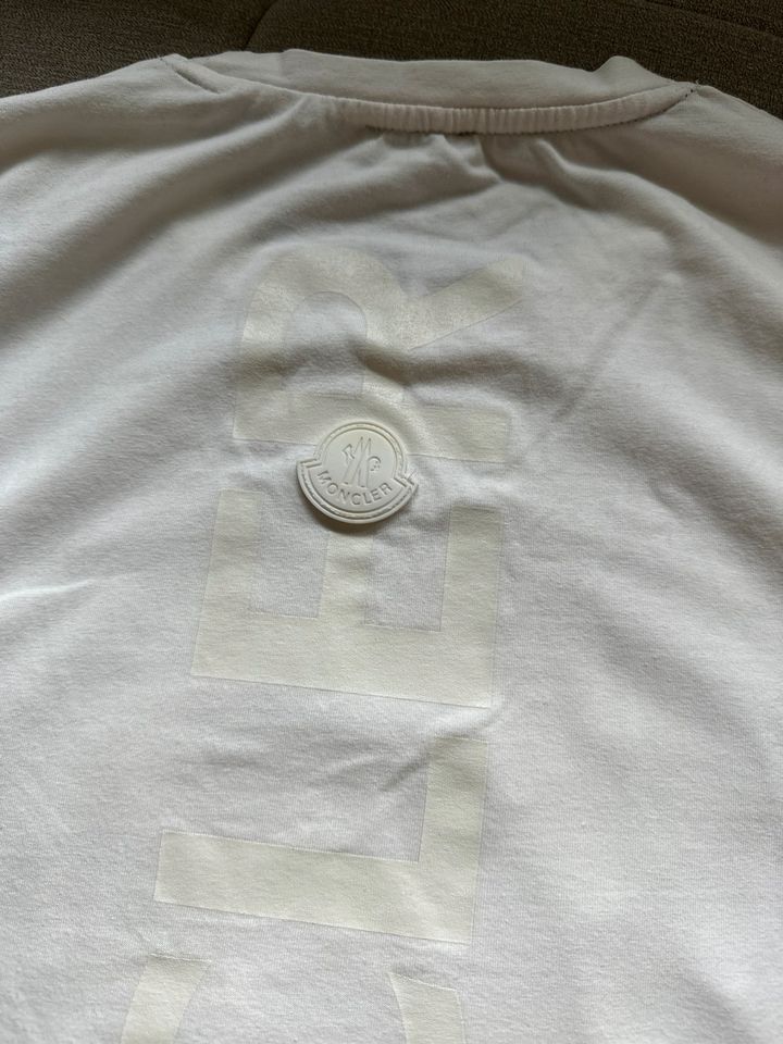 Moncler Shirt gr. M in weiß in Siegen