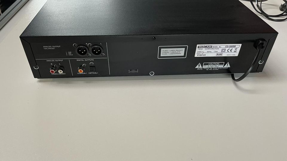 CD Player von Tascam CD-200SB in Waldshut-Tiengen