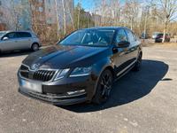 Škoda Octavia S-Heft 7-Gang-DSG Navy Kamera Leder Vollausstattung Rostock - Lütten Klein Vorschau