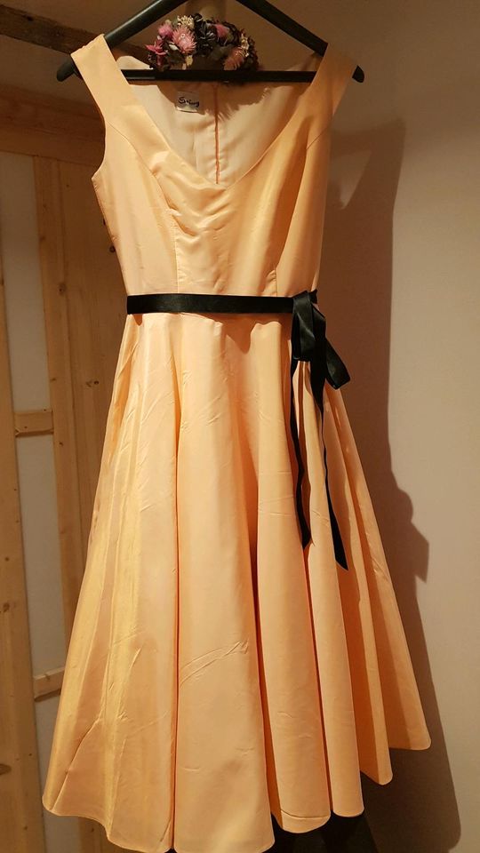 Abendkleid Jugendweihe Brautjungfernkleid Ballkleid in Hohenmölsen