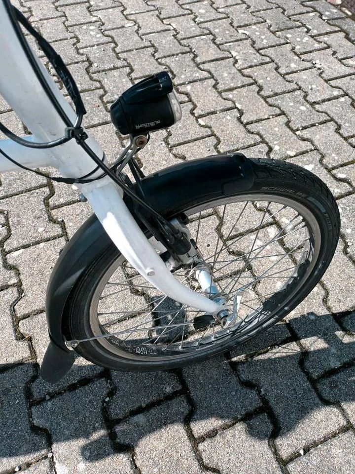 Flyer Isy 20 Pedelec e-Bike Elektrofahrrad Elektrorad E-Rad EBike in Deggenhausertal