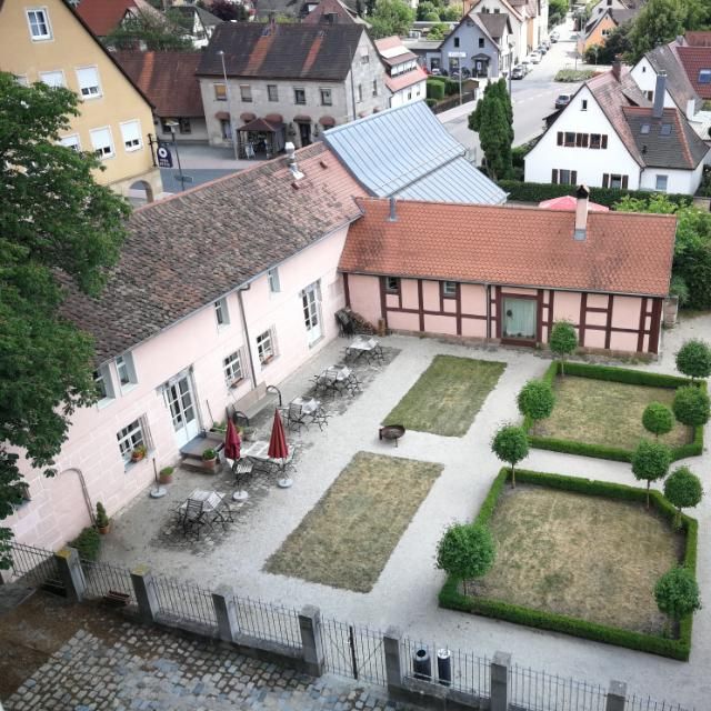 Wohn-und Geschäftshaus im Herzen von Feucht in Feucht