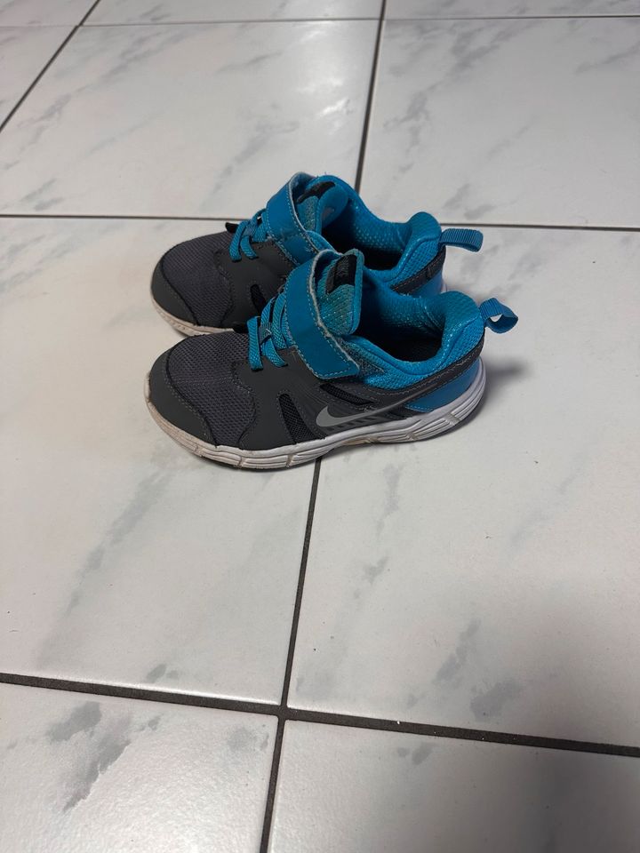 Nike Kinderschuhe in Größe 27 in Herdecke