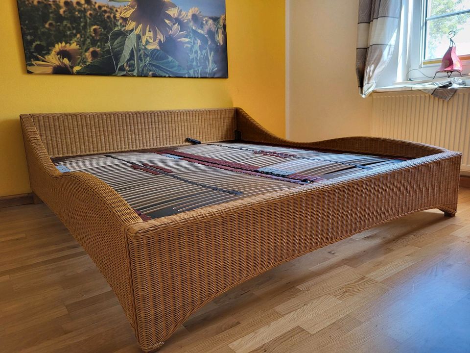 Doppelbett Ehebett *wie neu* 180x200 in Burgstädt