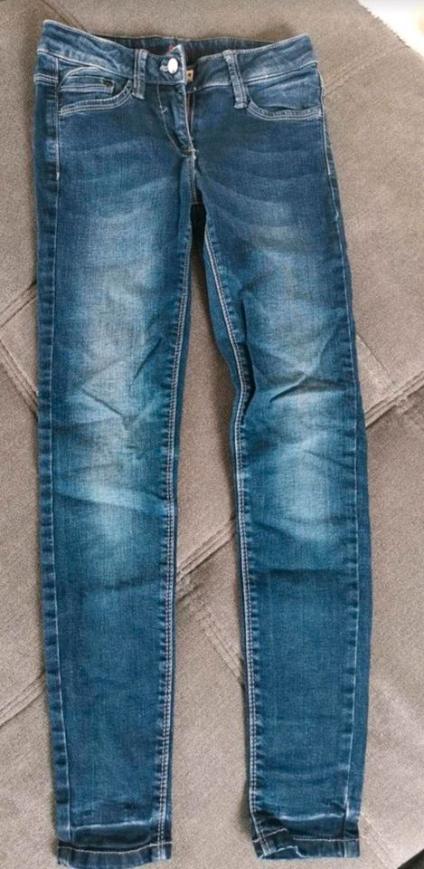 Jeans S. Oliver gr. 146 in Vechta