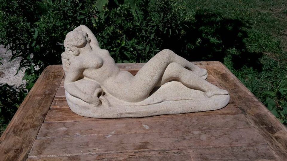 Sandsteinfigur Dekoration,  nackte Frau in Bad Berka