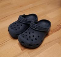 CROCS: Größe 22 / 23, Kinder, Hausschuhe, Sandalen, Strandschuhe Sachsen - Pesterwitz Vorschau