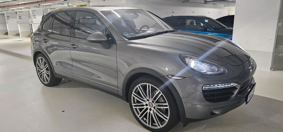 Porsche Cayenne S Sport 4.2 Diesel Panoramadach 22 Zoll in München