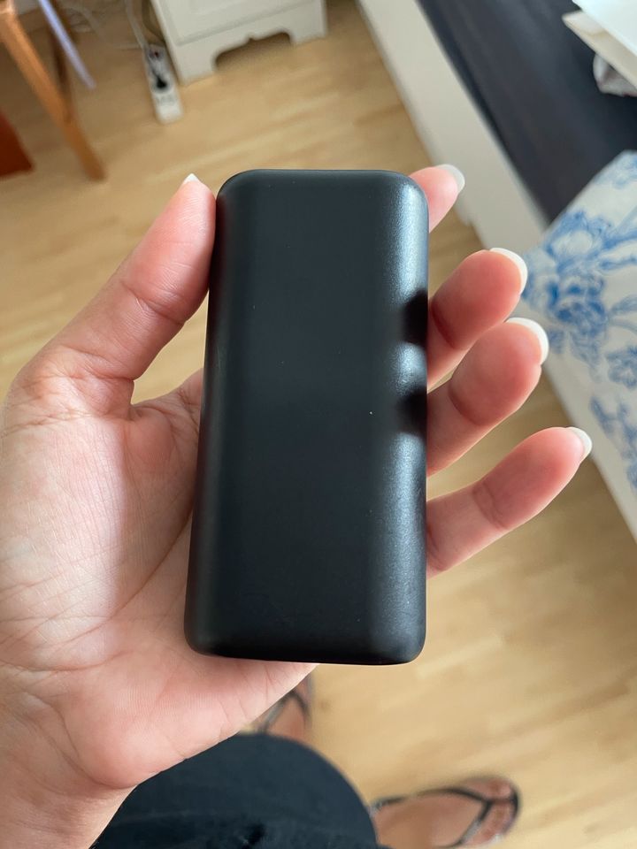 Power bank Klein 10000 mAh in Frankfurt am Main