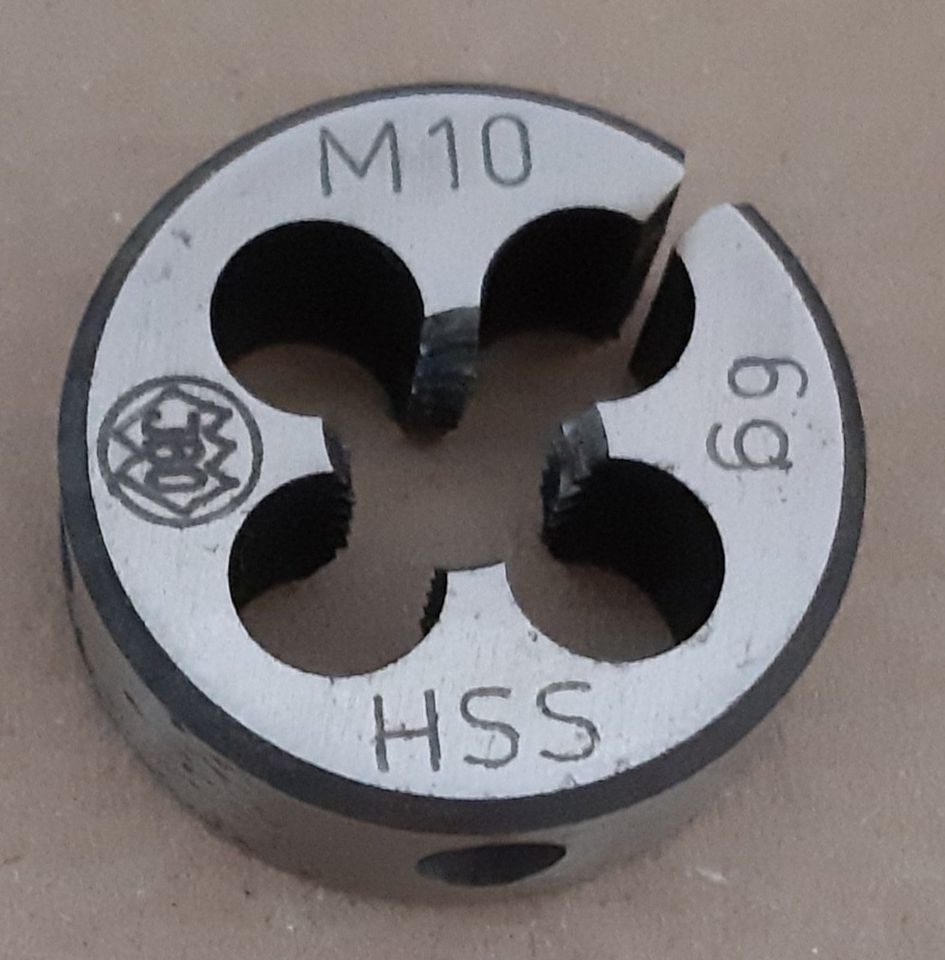 Schneideisen M10 , 6g , HSS, Breite 11mm, Aussen ∅ 30mm, NEU in Hessisch Lichtenau