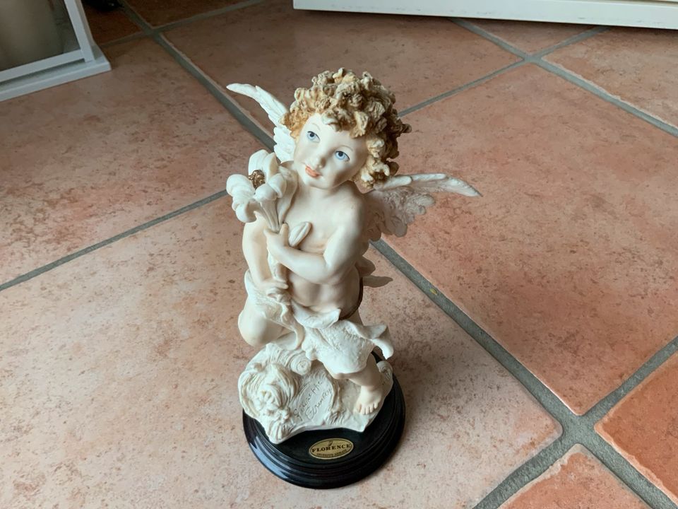 Guiseppe Armani Innocence Little Angel Skulptur in Ratingen