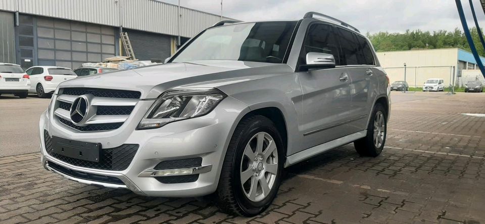 MERCEDES Glk 220cdi in Duisburg