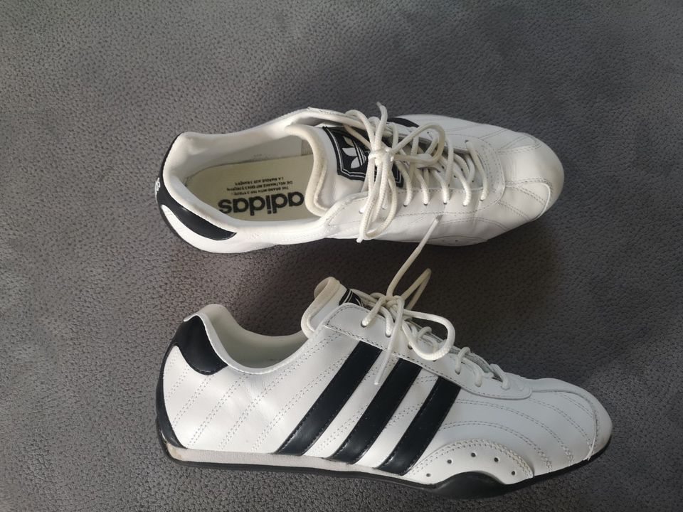 Adidas Sneakers, Turnschuhe Top gebraucht Größe 40 2/3 in Weiß in Ascheberg