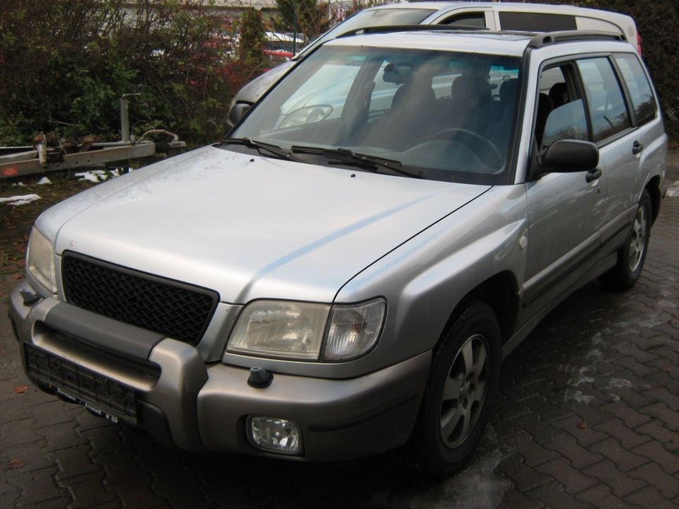 Subaru Forester 2.0 GX Automatik in Arnstadt