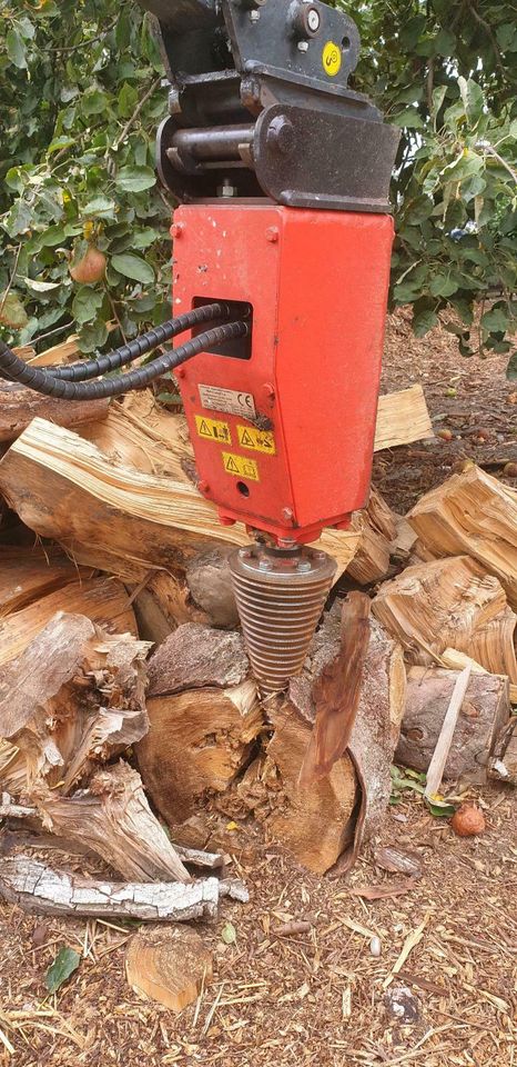 Holzspalter Kegelspalter Baggerspalter leihen mieten in Kempen