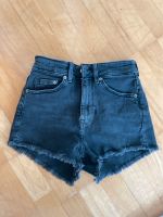 H&M Jeans Shorts Divided Gr. 32 Hotpants Niedersachsen - Langwedel Vorschau