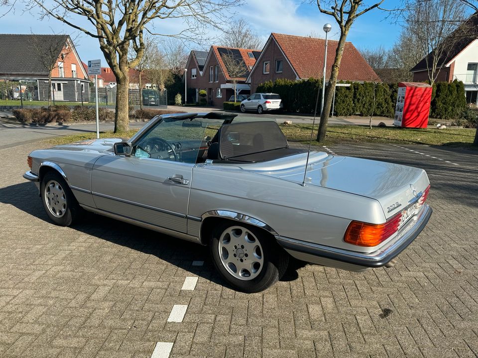 Mercedes 300SL R107 deutsches Fahrzeug  Bj. 1986 in Greven