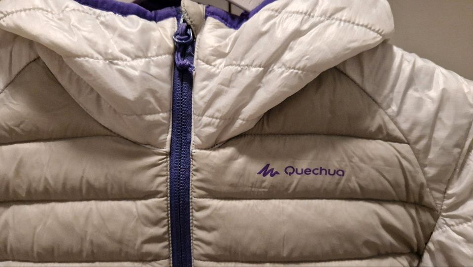 Daunenjacke Quechua Gr. M Damen in Burgebrach