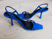 ZARA Slingpumps Sandaletten königsblau Gr. 39 neu Stuttgart - Stuttgart-Ost Vorschau