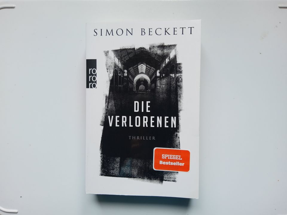 Die Verlorenen -- Simon Beckett  ---- NEU --- UNGELESEN in Langwedel