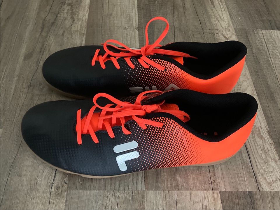 Fila Hallenschuhe I Indoor Sport Schuhe I Gr. 44 I Orange/schwarz in Köln