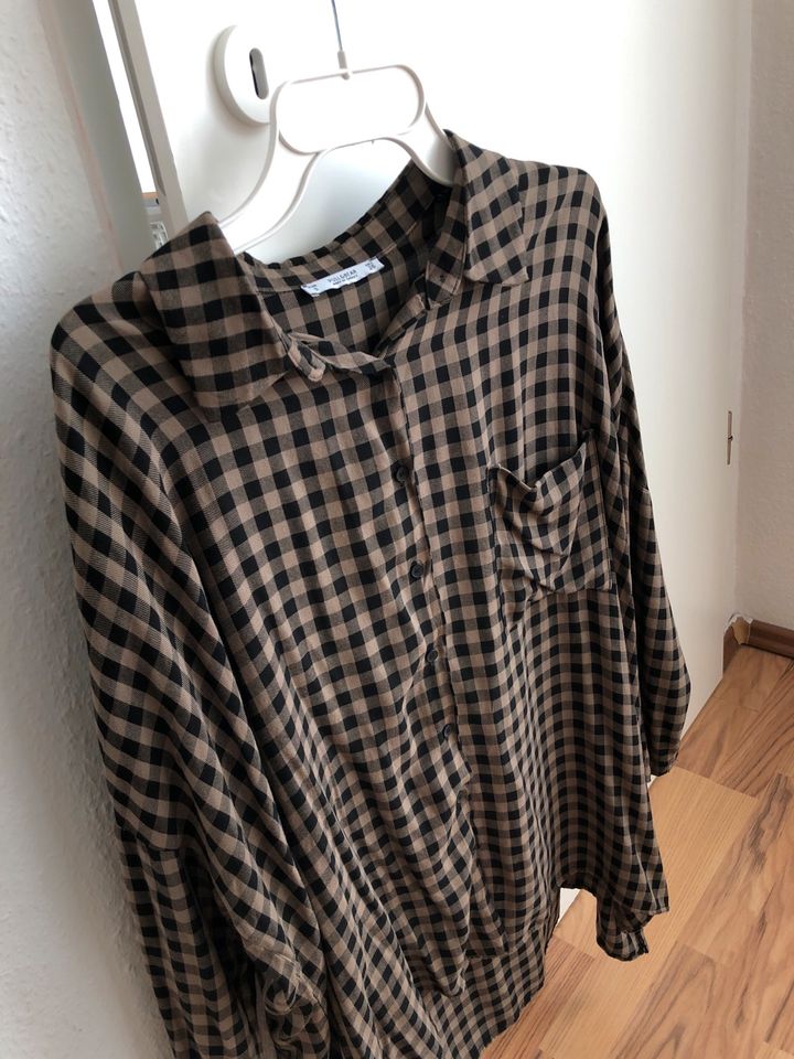 Sehr schöne karierte Bluse/ Oversize Bluse, Größe S v. Pull&Bear in Dortmund