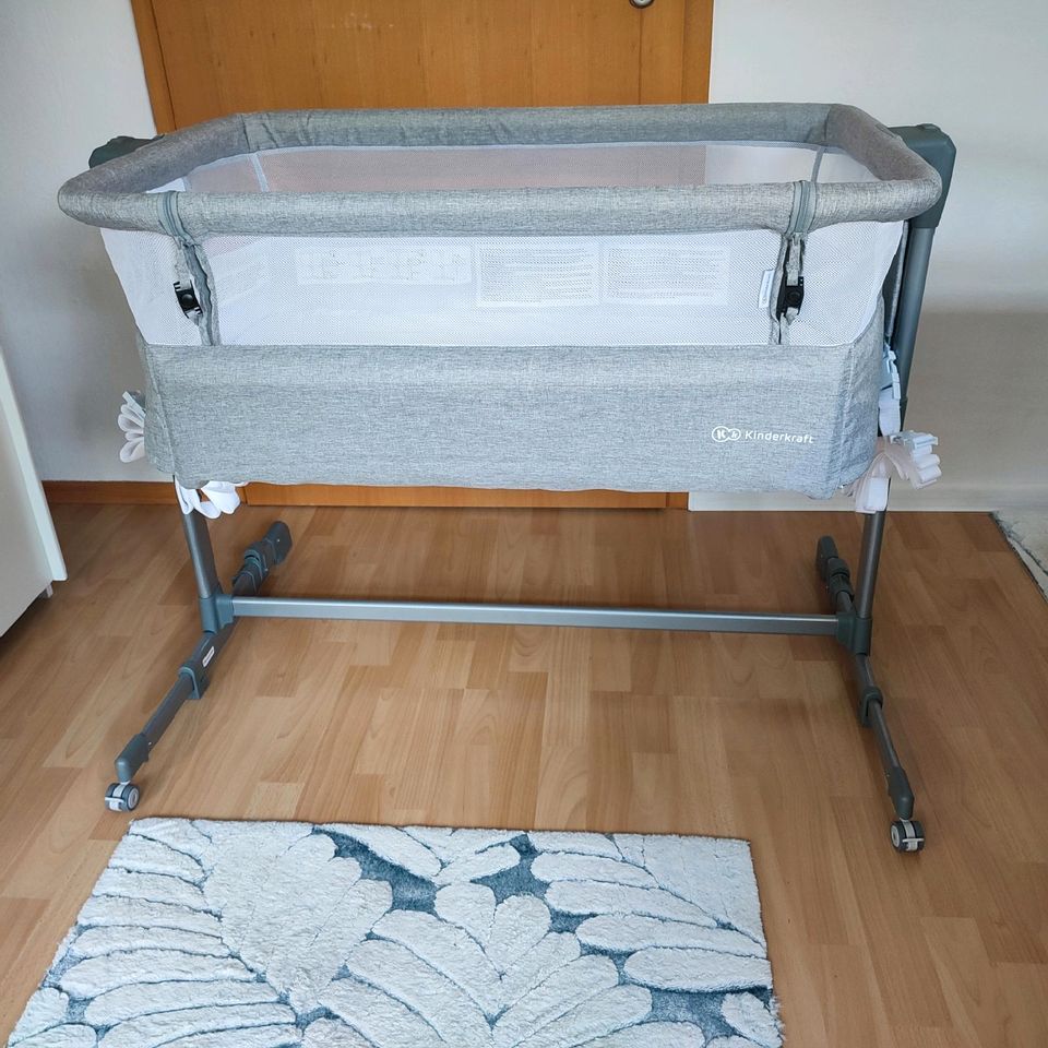 Beistellbett von Kinderkraft mit Matratze in Wolde