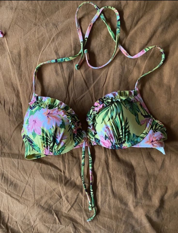 H&M Bikini gelb, grün bunt, rosa, Blumen Bunt in Nürnberg (Mittelfr)