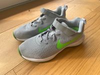 Nike Sportschuhe Kinder Größe 33 Hessen - Eltville Vorschau