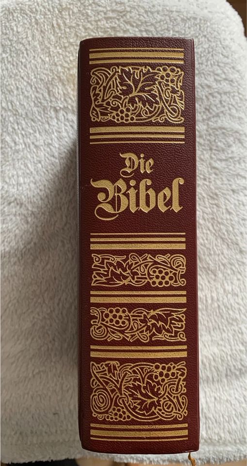 Alte Bibel Naumann & Goebel Sonderausgabe mit Chronikseiten in Lünen